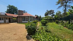 4bdrm Bungalow in Loresho for rent
