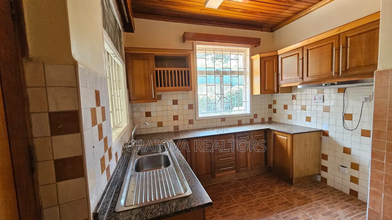 4bdrm Bungalow in Loresho for rent