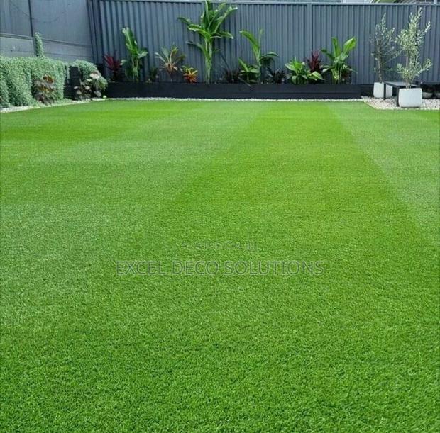 Artificial Grass Carpet Kenya – Green Comfort Without Hassle