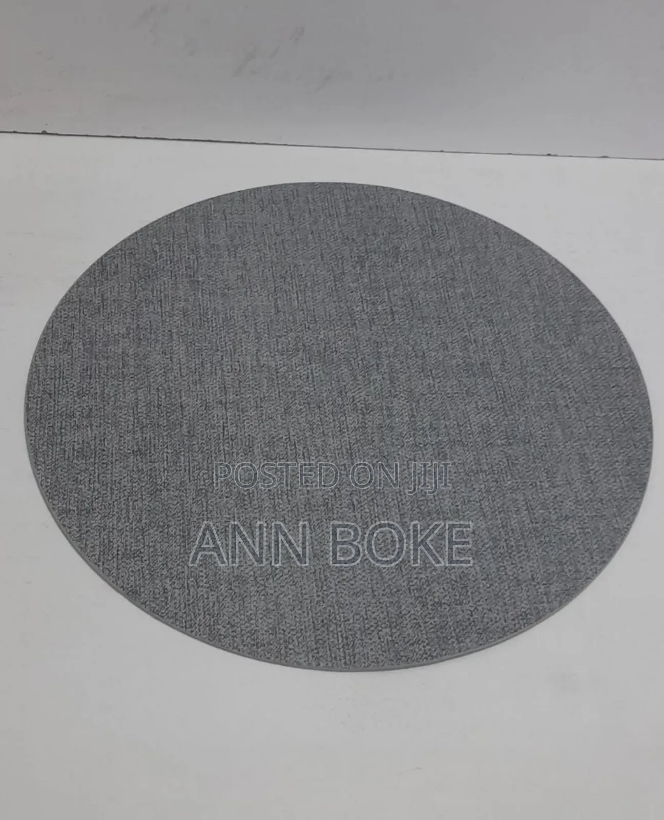 * 6 PCS Table Mats Available*
Material; Leather
Round