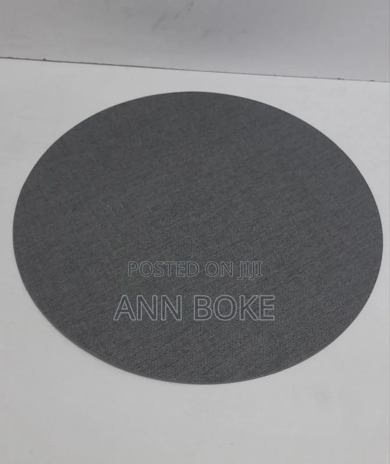 * 6 PCS Table Mats Available*
Material; Leather
Round