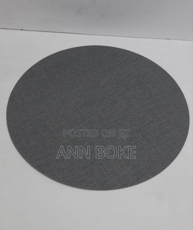 * 6 PCS Table Mats Available*
Material; Leather
Round - thumbnail 3