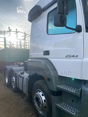 Trailers at Hand for Luggages Transportation and Delivery