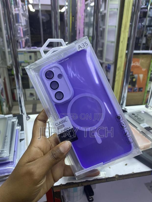 Liang Transluscent Magnetic Case for Samsung Galaxy A35 - thumbnail 3