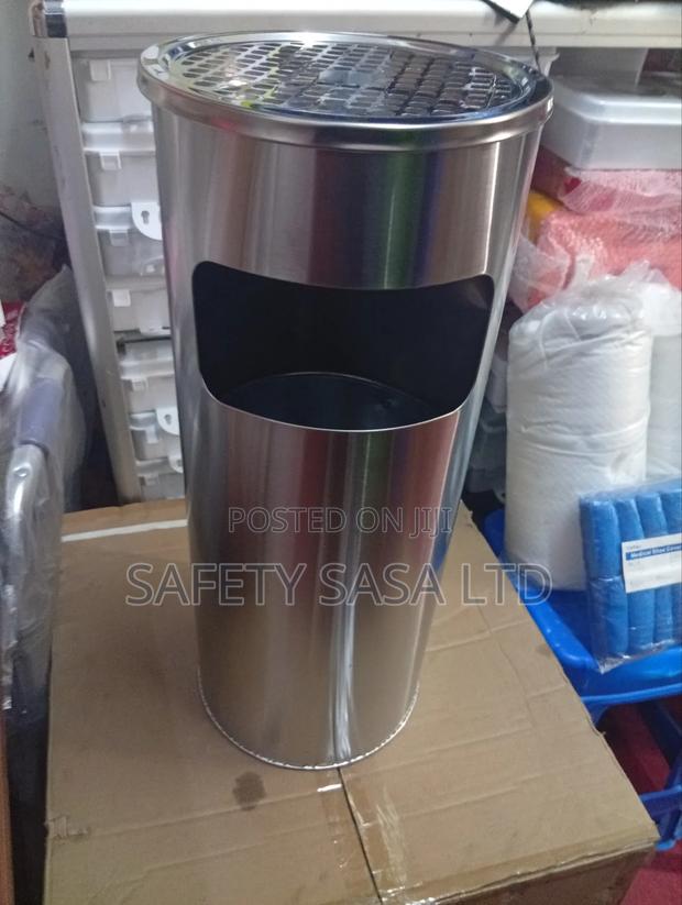 Cigarette Bin/ Trash Bin - main view