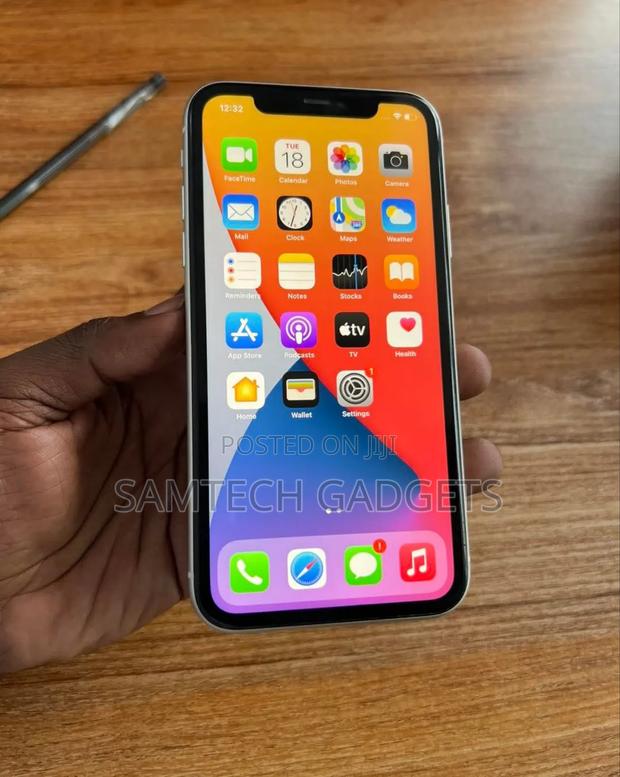 Apple iPhone 11 64 GB White - thumbnail 2