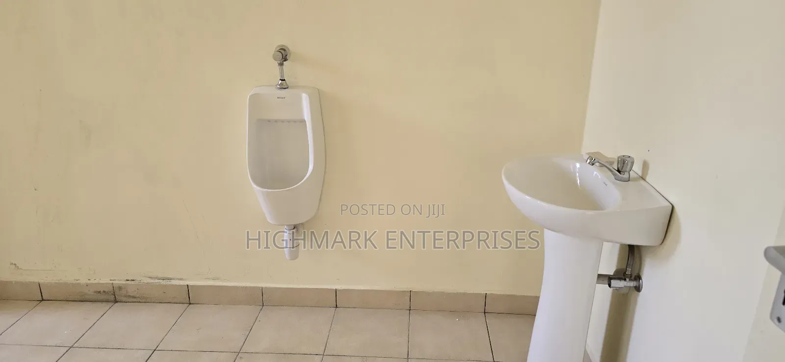 5000 Sq Ft Godown for Sale:Athiriver