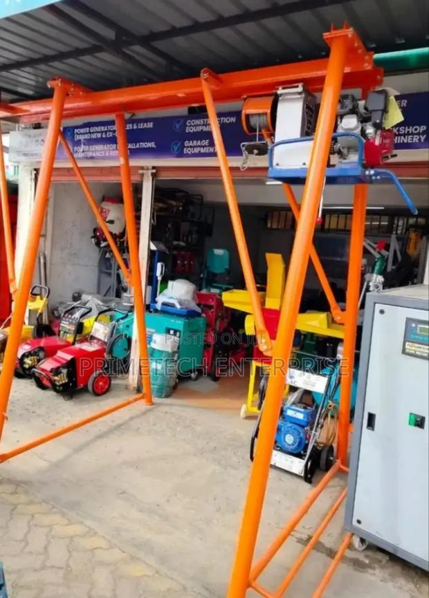 Electric Hoist With Honda Engine and Stand