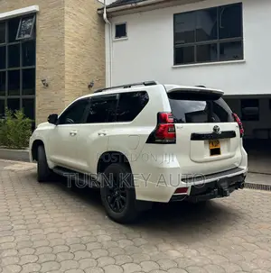 Toyota Land Cruiser Prado 2.8 2018 White