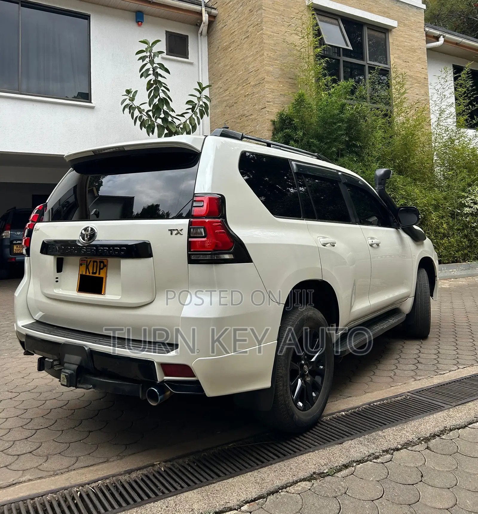 Toyota Land Cruiser Prado 2.8 2018 White
