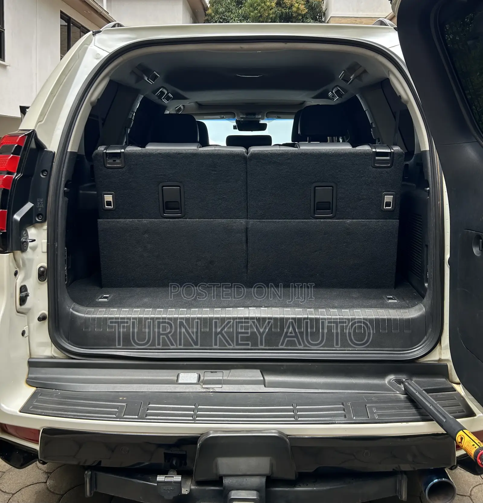 Toyota Land Cruiser Prado 2.8 2018 White