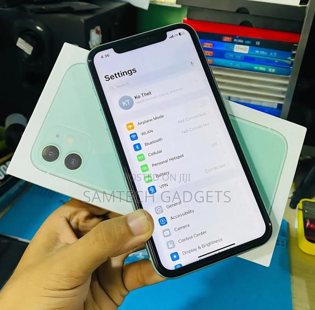 New Apple iPhone 11 128 GB Green - thumbnail 4