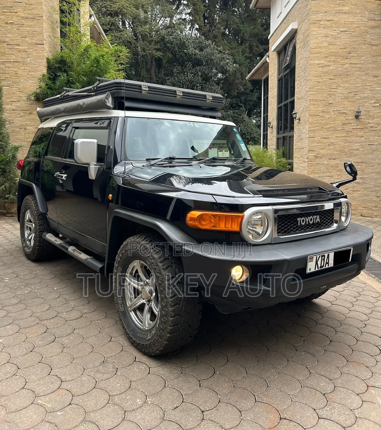 Toyota FJ Cruiser 4X4 AT 2013 Black