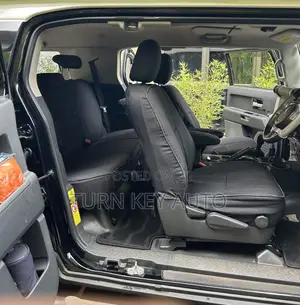 Toyota FJ Cruiser 4X4 AT 2013 Black