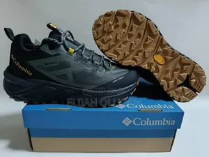Columbia Vibrant Sport Wear