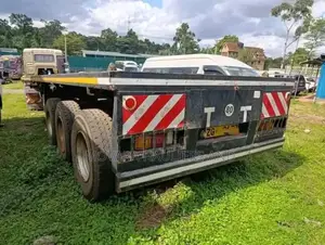 Flatbed Trailers Accessible for Jobs