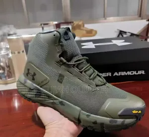 Under Armour Sneakers[Hiking Boots]