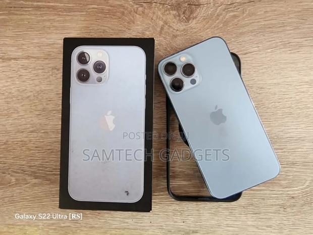 Apple iPhone 13 Pro Max 256 GB Blue - main view