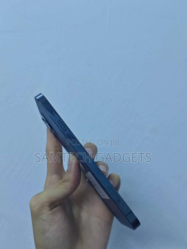 Apple iPhone 12 Pro 128 GB Blue - thumbnail 3