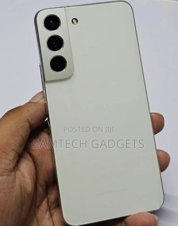 Samsung Galaxy S22 5G 128 GB White