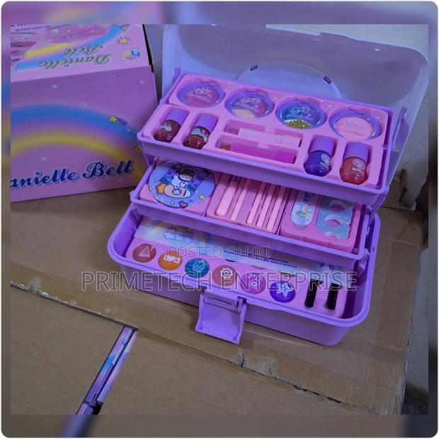 Danielle Make Up Kit - main view