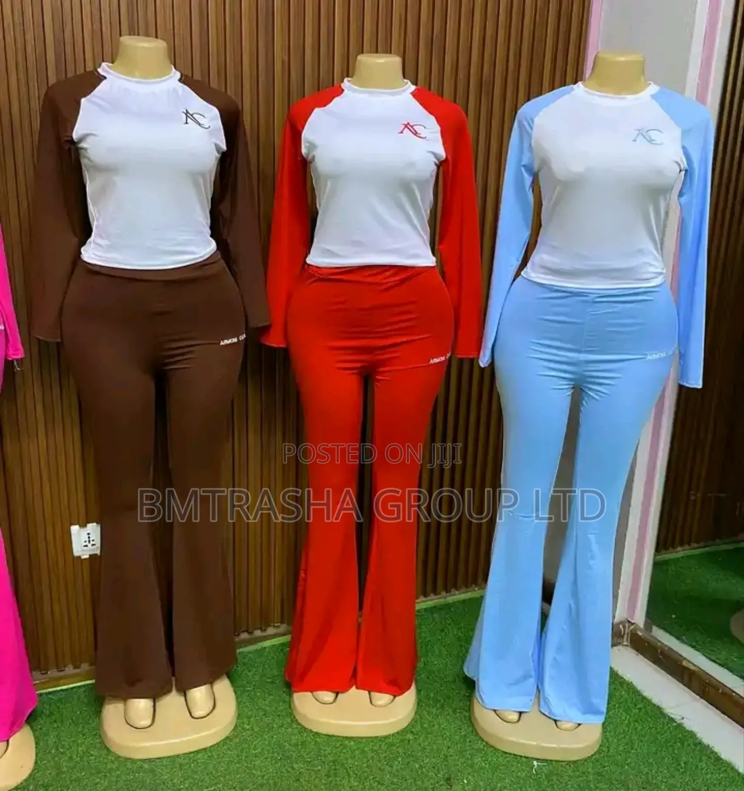 Trendy 2-Piece Women’S Outfit – Long Sleeve Top Flared Pants Set