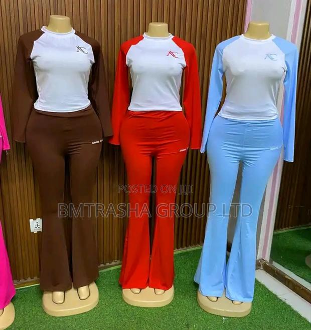 Trendy 2-Piece Women’S Outfit – Long Sleeve Top Flared Pants Set