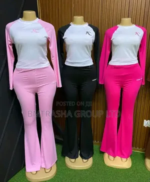 Trendy 2-Piece Women’S Outfit – Long Sleeve Top Flared Pants Set