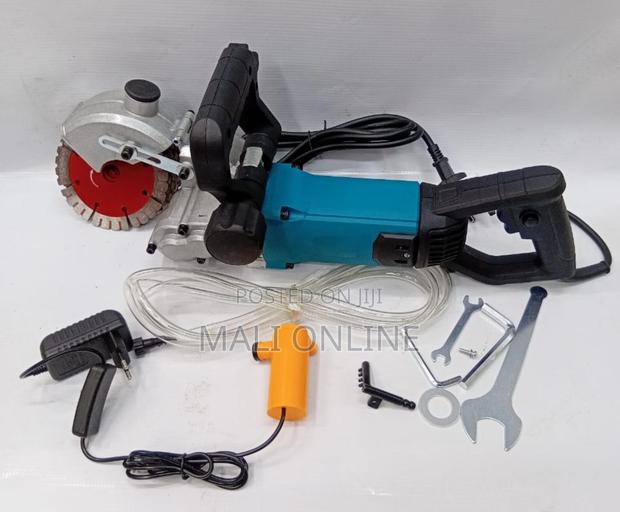 Makita Wall Chaser 1400w 150mm Diameter 7–35mm Cutting Width 45mm Max