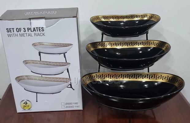 Aset of 3 Ceramic Fruit Plates on Black Metal Rack - thumbnail 3