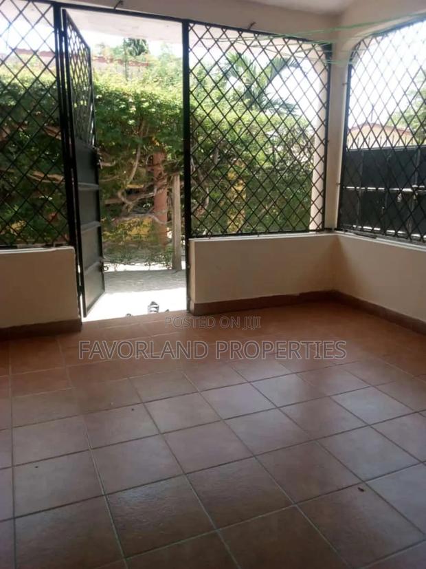 3bdrm Bungalow in Vescon 2 for rent - thumbnail 4