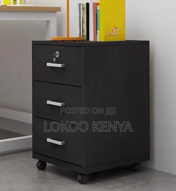 Office Cabinet : 3- Drawer Cabinet File - thumbnail 2