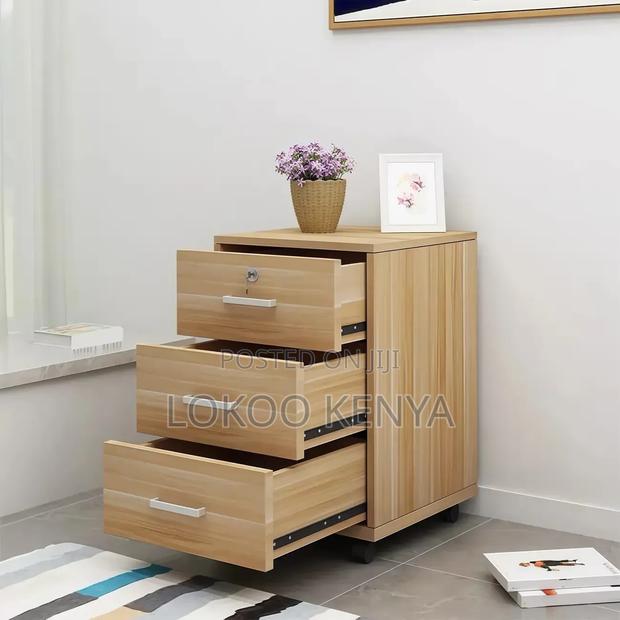 Office Cabinet : 3- Drawer Cabinet File - thumbnail 3