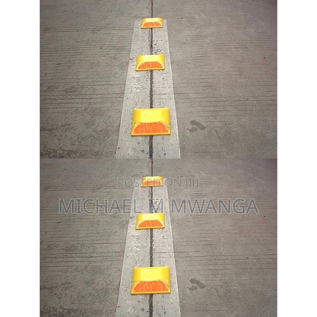 3m Cut Eye Road Stud (Wet Road Conditions)