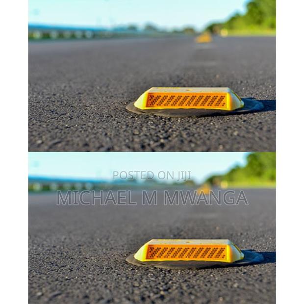 Heavy Traffic 3m Cut Eye Road Stud