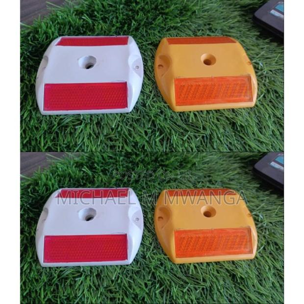 High Compressive Strength 3m Cut Eye Road Stud