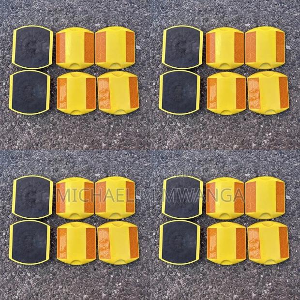 Asphalt 3m Cut Eye Road Stud