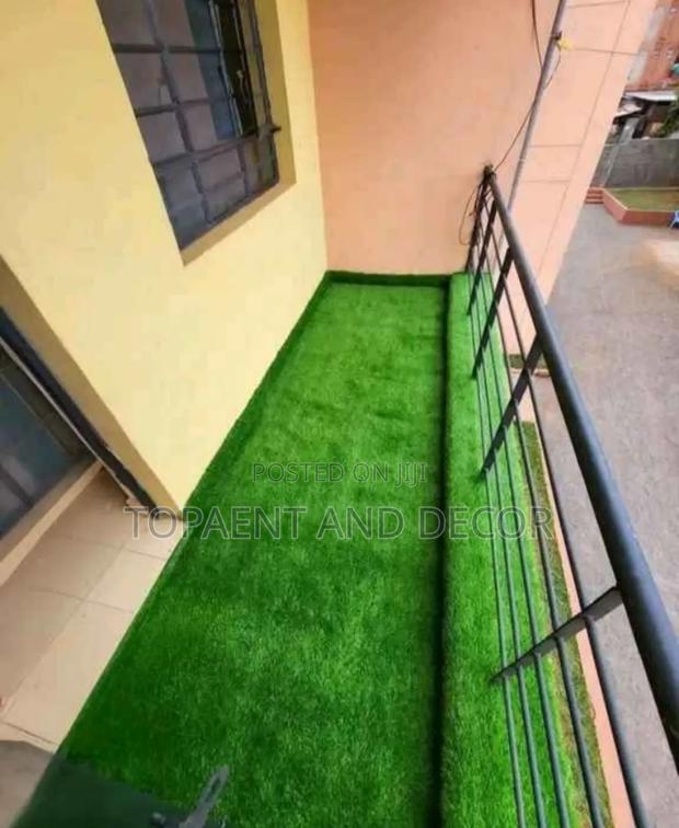 Synthetic Artificial Grass Carpet for Home Office and Outdoors - main view