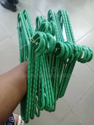 Cheap Plastic Hangers