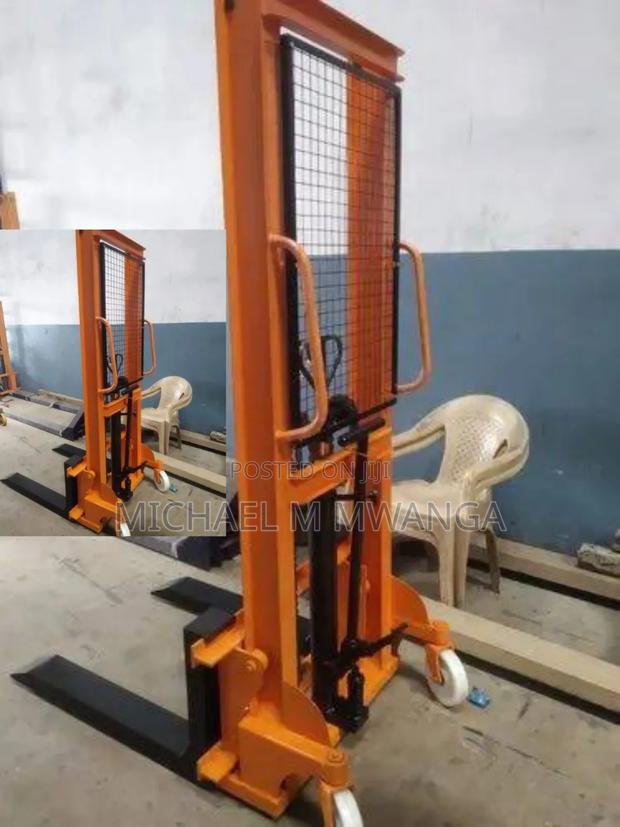 Easy Handling Manual Stacker