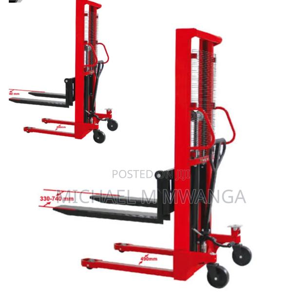 Ergonomic Manual Stacker - main view