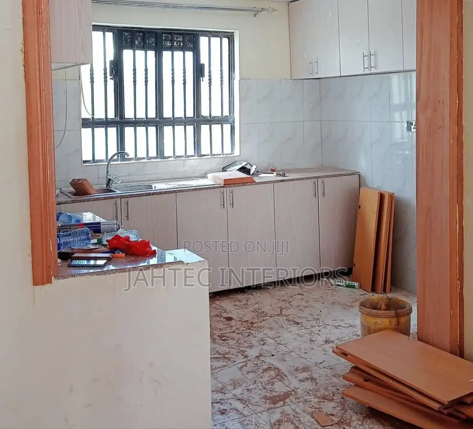 Kitchen Cabinets Feeting Fundi