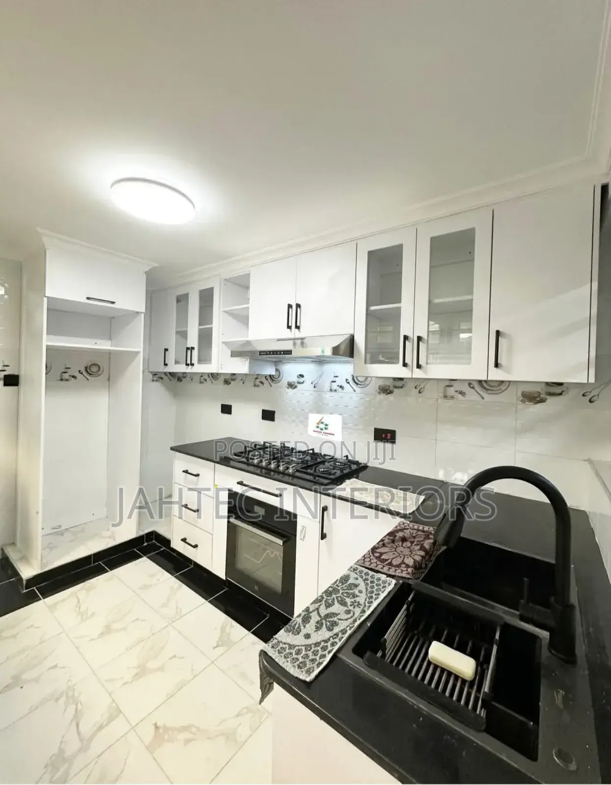 Kitchen Cabinets Feeting Fundi