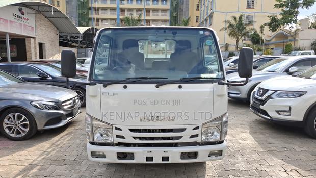 2018 Isuzu - Elf - thumbnail 2