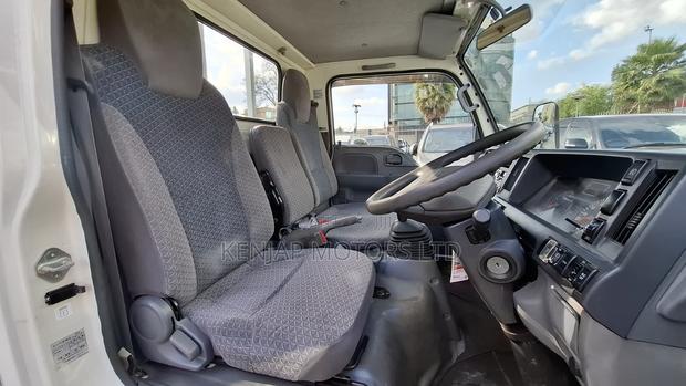 2018 Isuzu - Elf - thumbnail 8