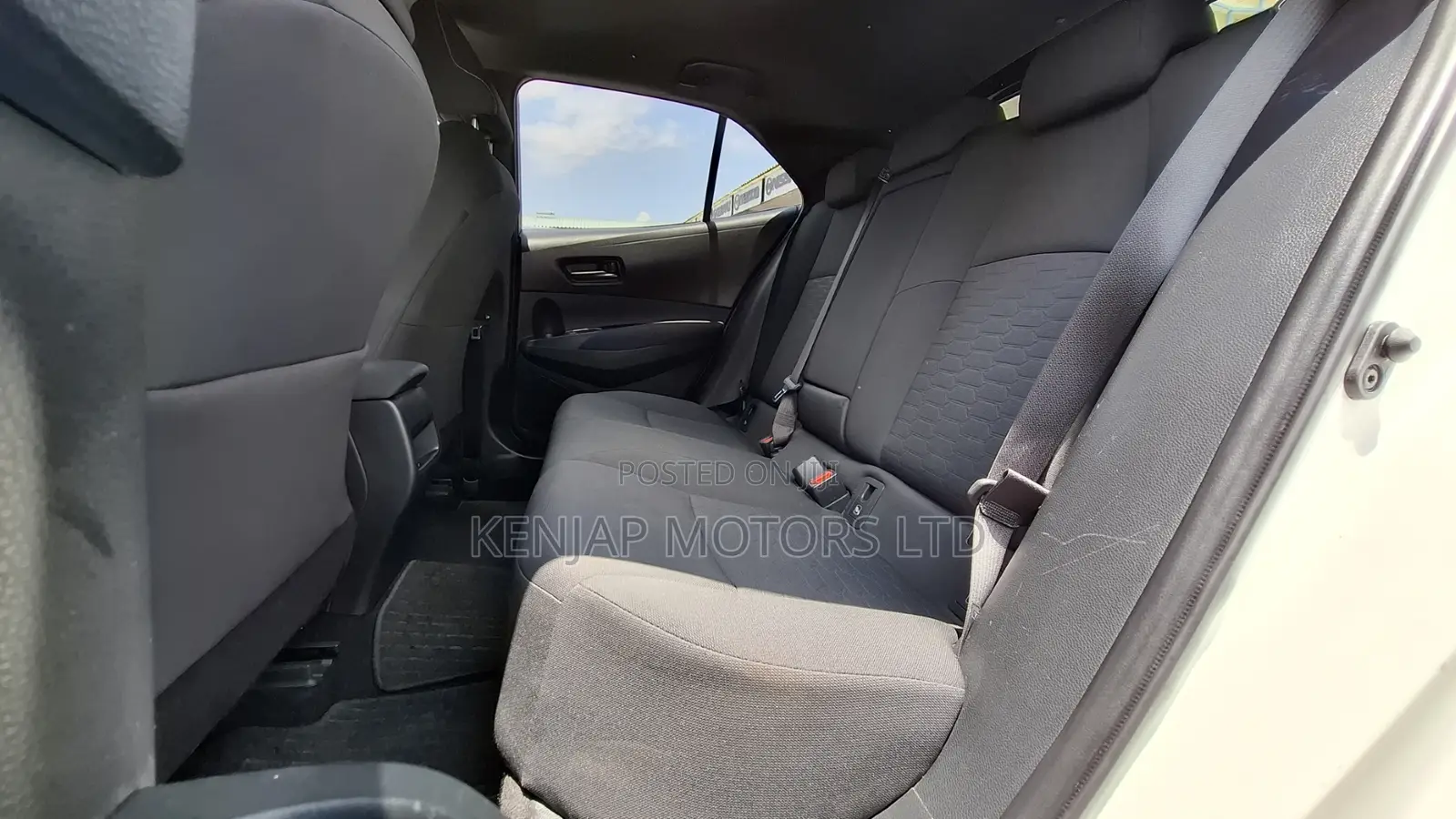 Toyota Corolla Fielder 2018 White
