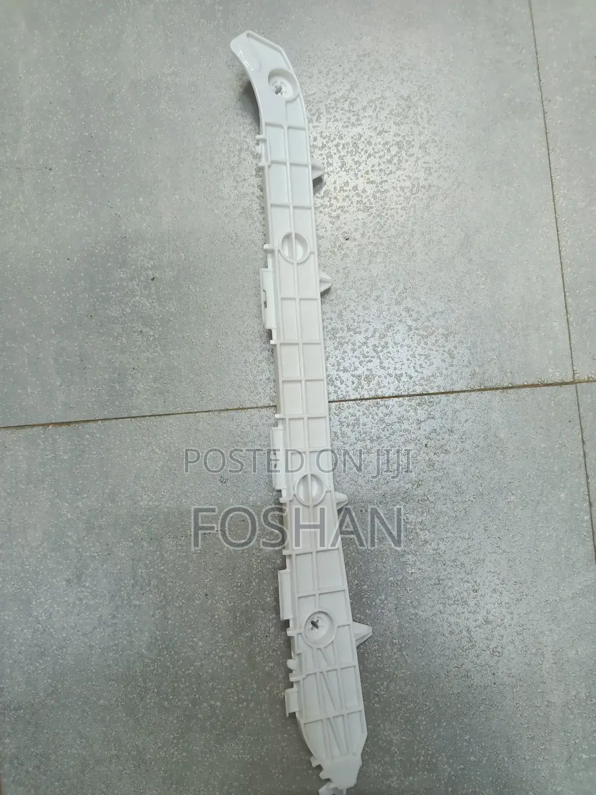 Noah 2008-2010 Rear Bumper Slide