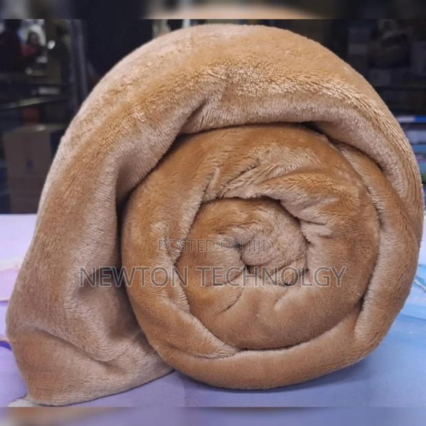 Fleece Coloured Blankets 
Size: 6x7