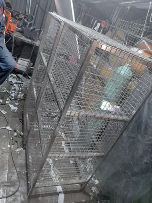 Stainless Steel Wire Mesh Shelf.