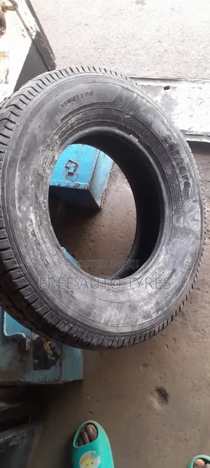 225 70r15 Centara